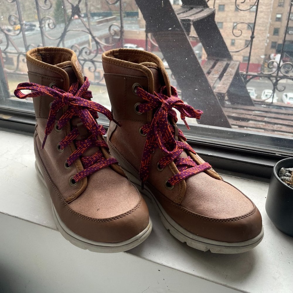 SOREL EXPLORER Women's Lace-up Boot, Size 8